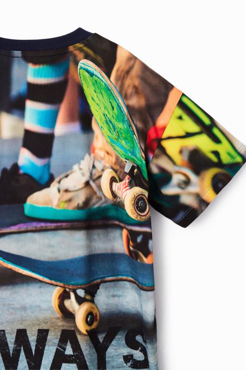 oblačila NFXLT1888 fant Desigual fotografska skate majica