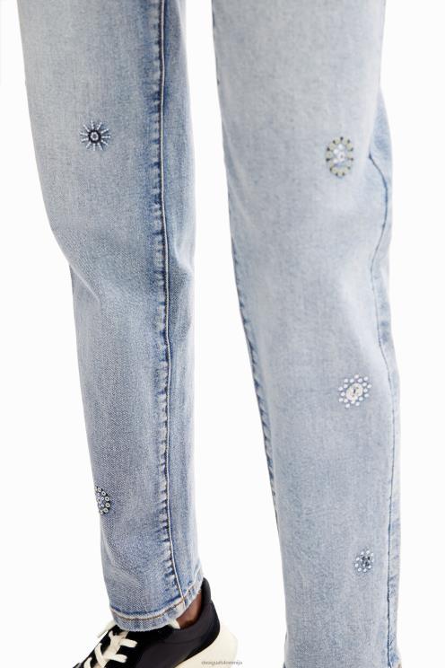 oblačila NFXLT60 ženske Desigual ravne kavbojke z aplikacijami