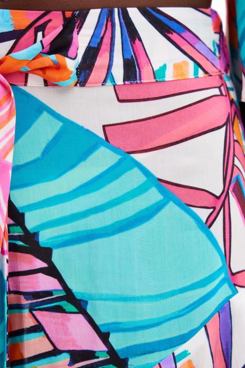 oblačila NFXLT502 ženske Desigual kratke hlače s tropskimi volančki