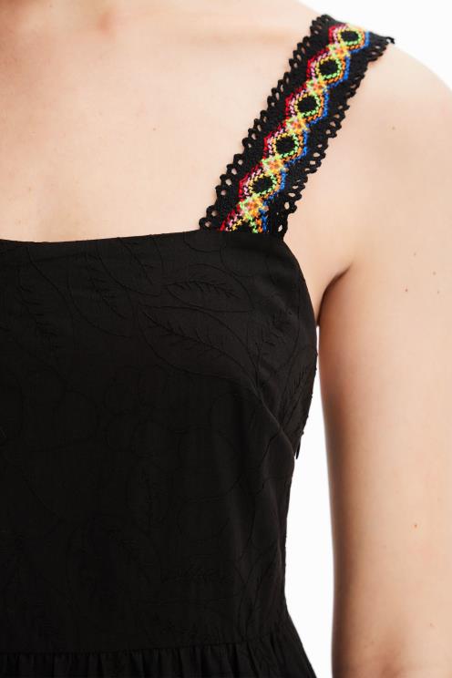 oblačila NFXLT586 ženske Desigual dolga obleka z vezenimi naramnicami